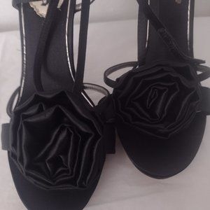 MAX STUDIO Black Satin heels